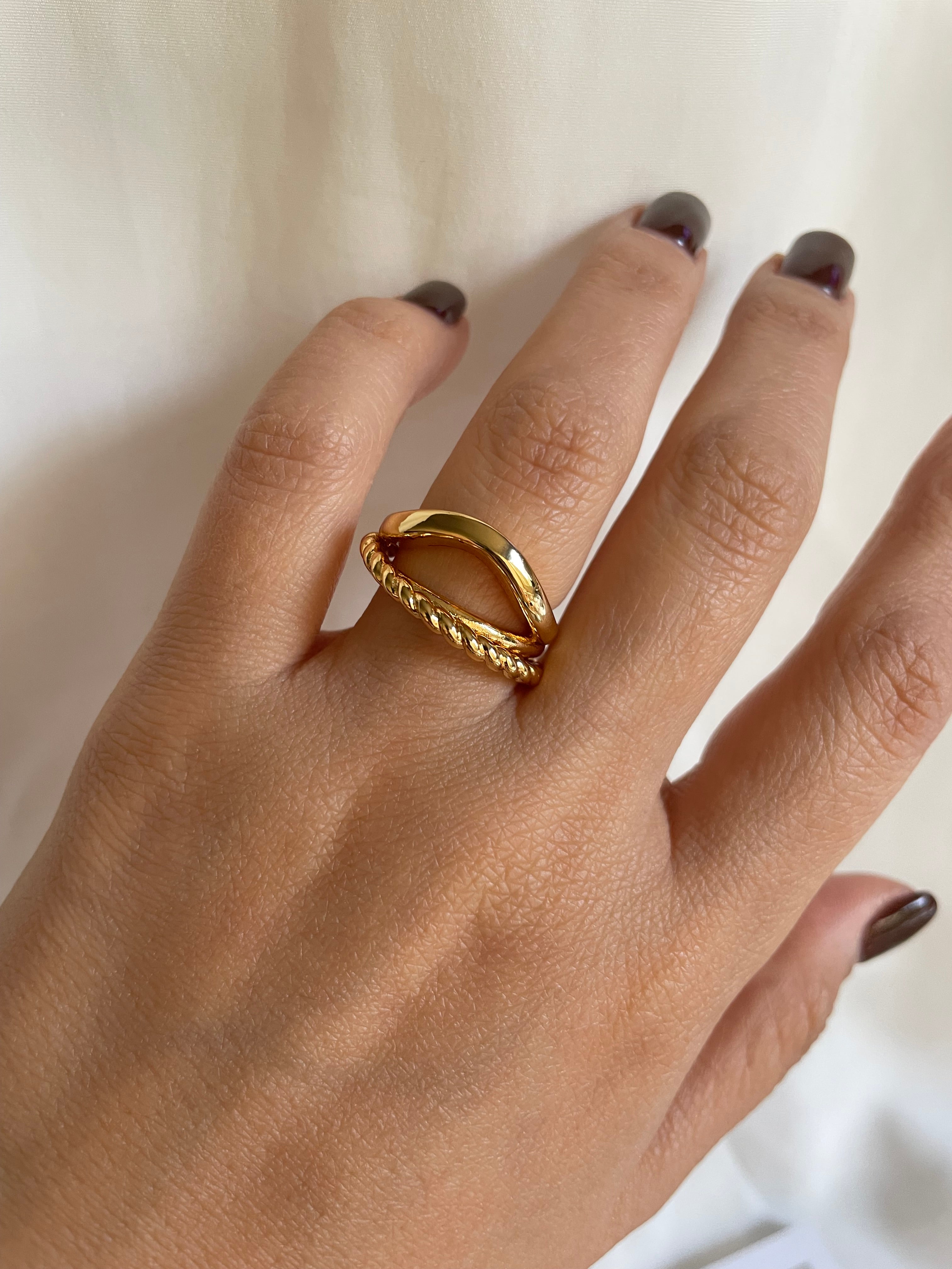 Anillo doble trenzado