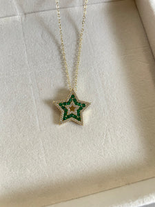Cadena estrella verde
