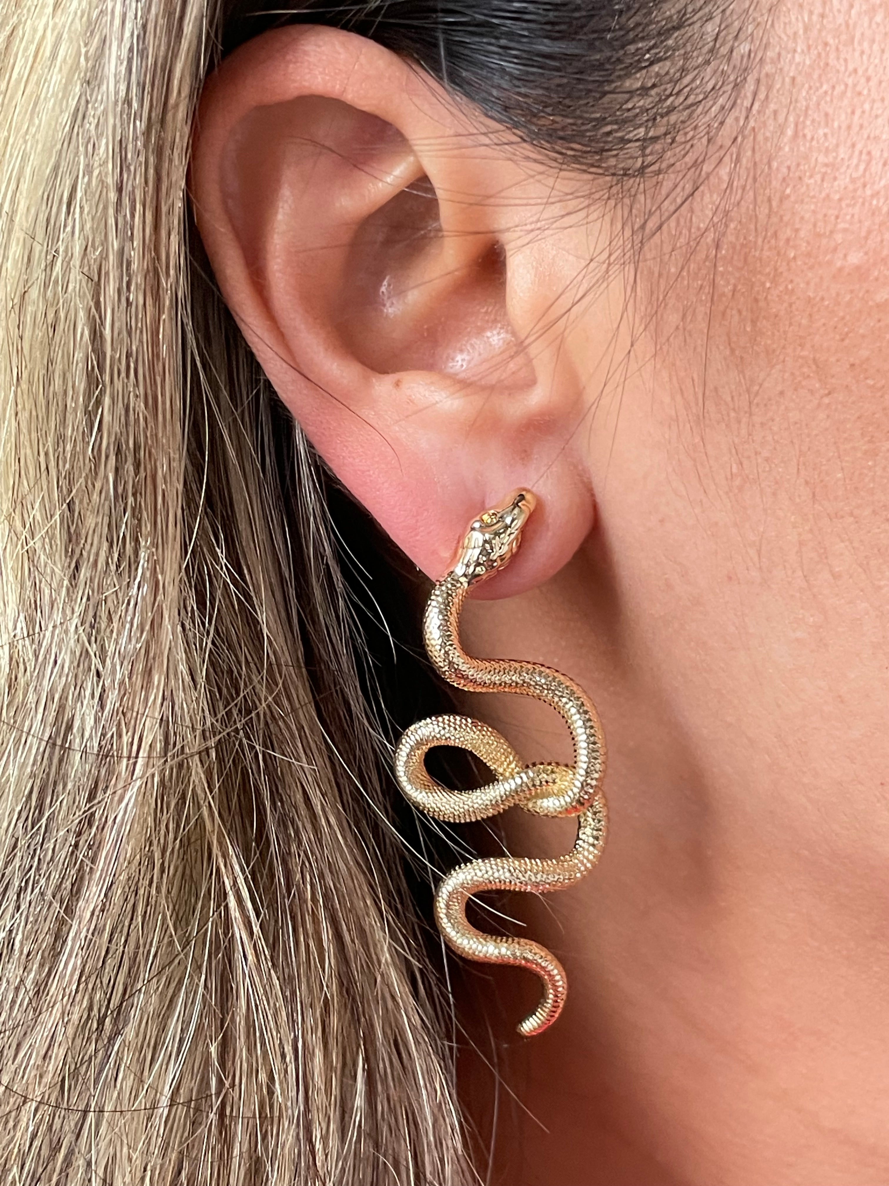 Aretes snake dorada