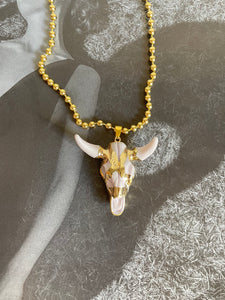 Cadena toro blanco