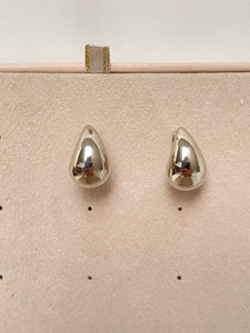 Aretes gota plata