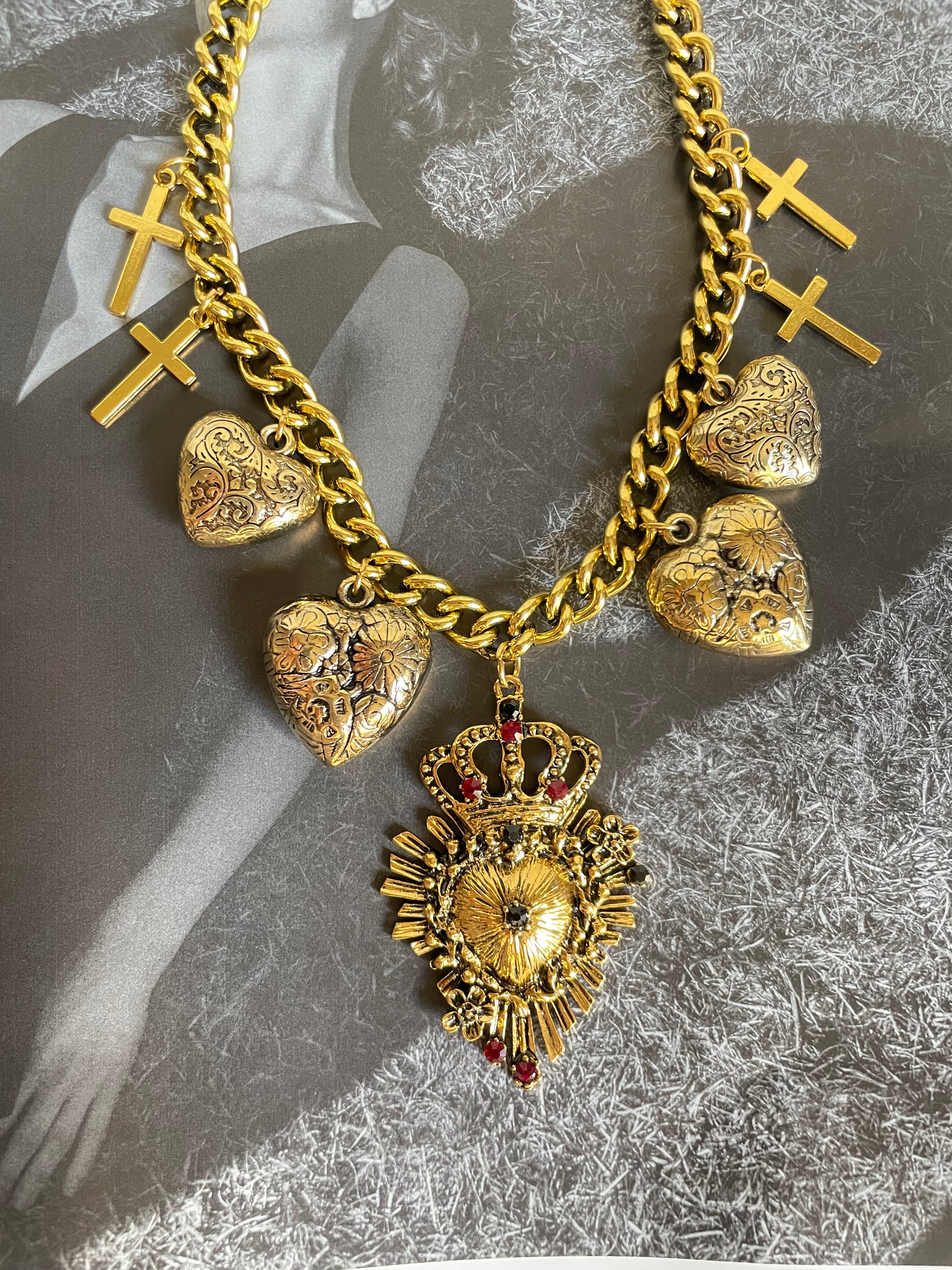 Cadena charla corazon sagrado