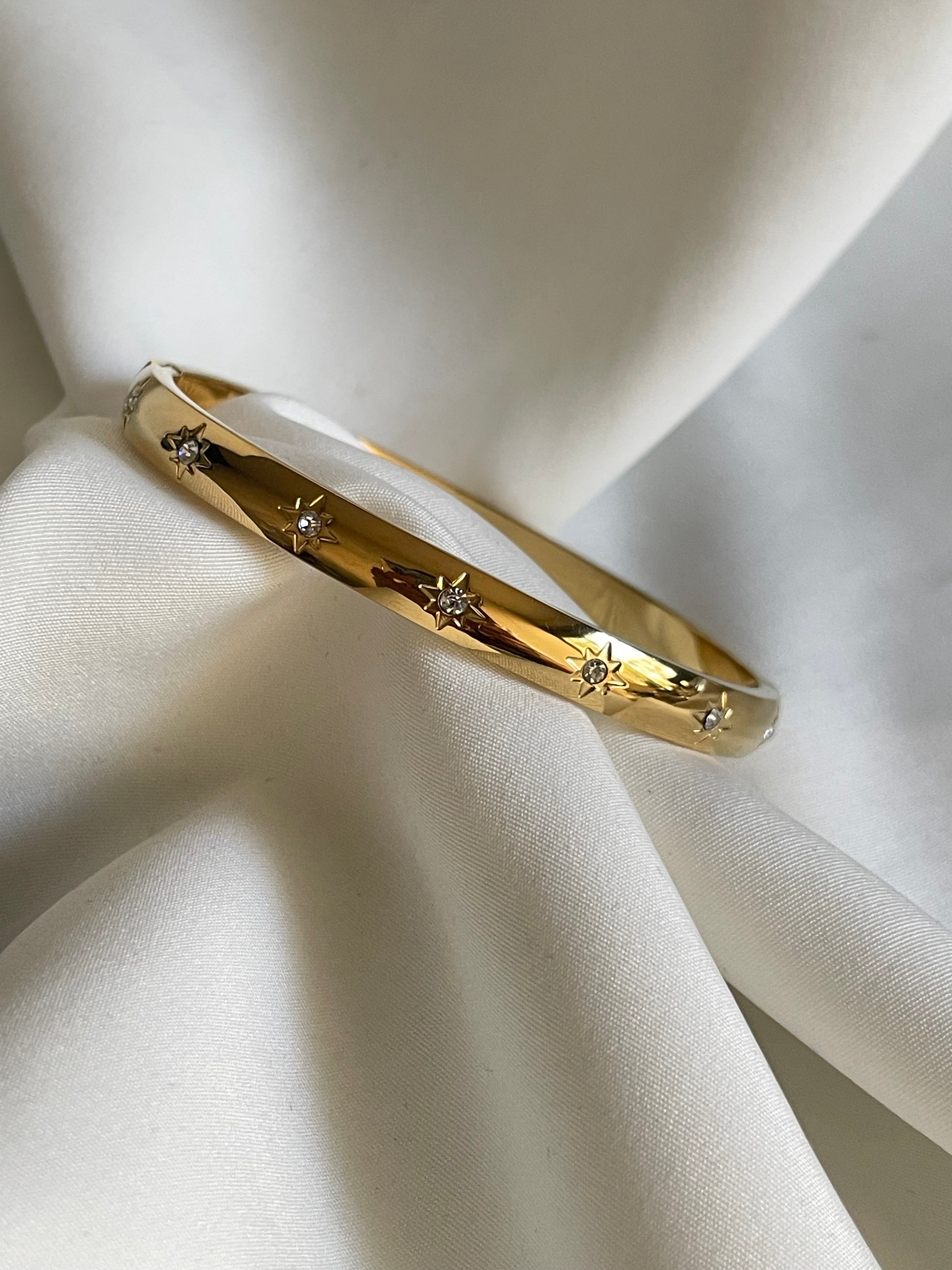 Brazalete estrellas blanca